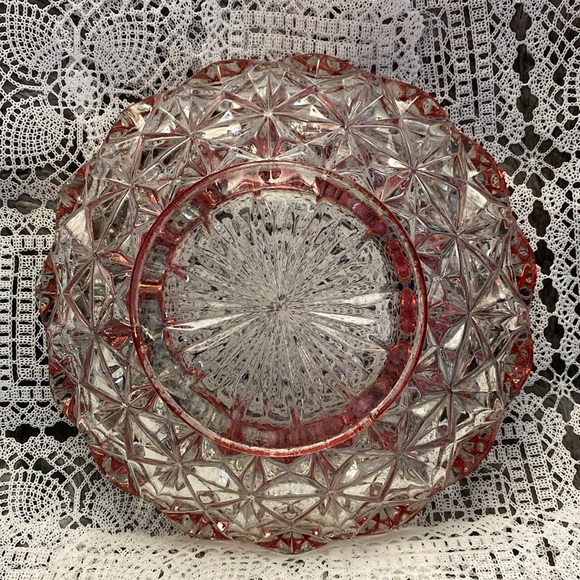 Vintage Williamsburg Ruby
Flashed cupped console Bowl - Picture 11 of 16